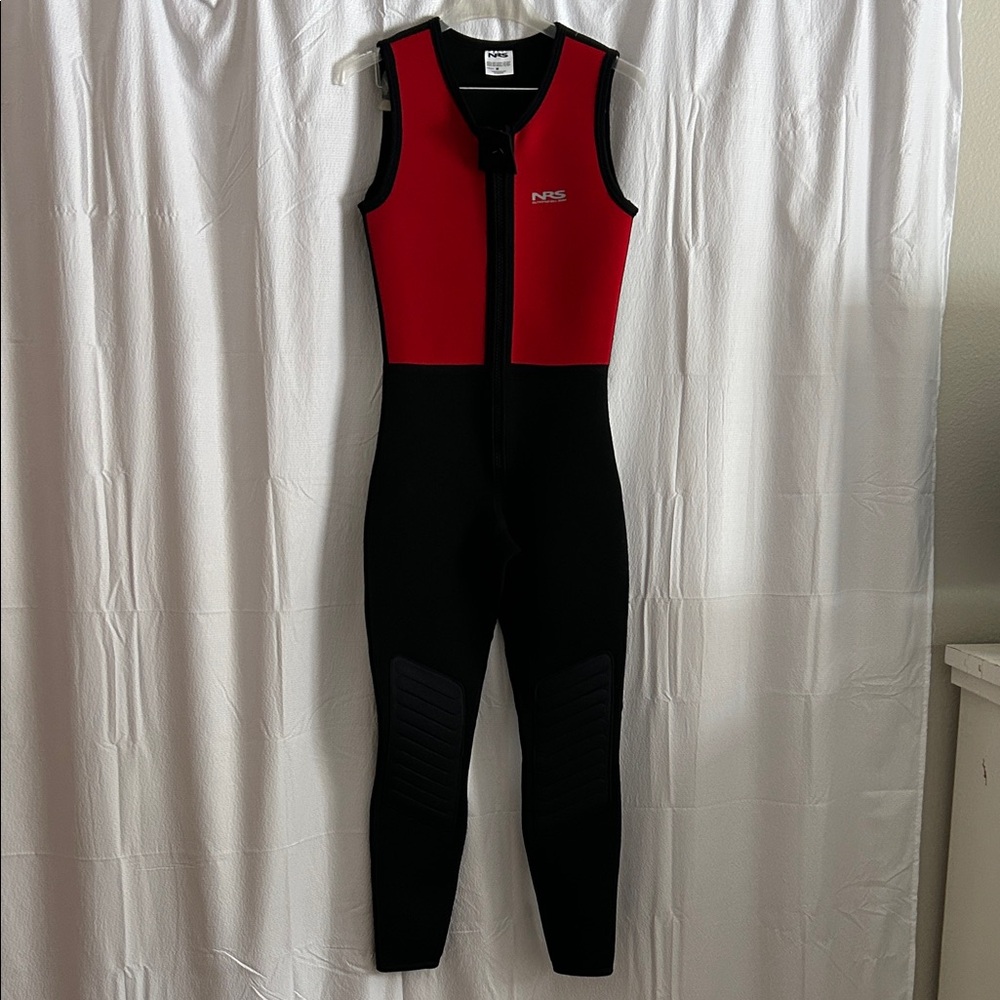 NRS Outfitters Women's Bill Black/Red 3MM Wetsuit, Size M, NWT